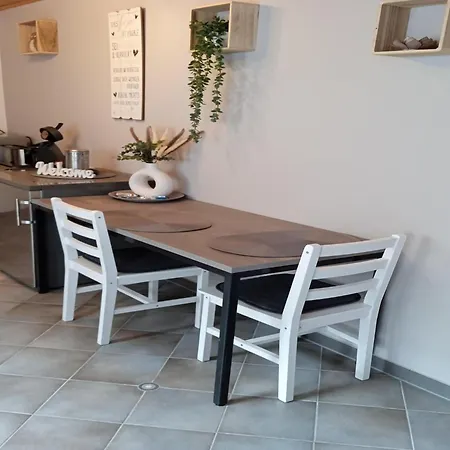 Tranquil Getaway In Scenic Roes, Cleaning Included