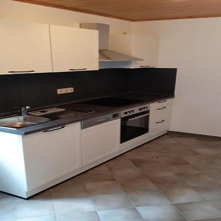 Tranquil Getaway In Scenic Roes, Cleaning Included Apartment Roes