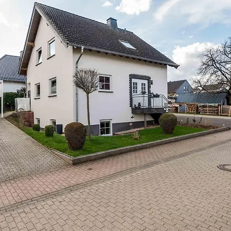 Apartment Tranquil Getaway In Scenic Roes, Cleaning Included Roes
