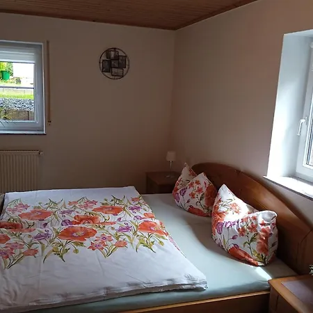 Apartment Tranquil Getaway In Scenic Roes, Cleaning Included Roes