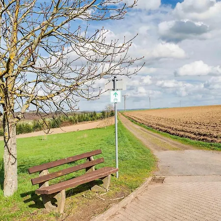 Tranquil Getaway In Scenic Roes, Cleaning Included Apartment Roes